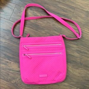 VERA BRADLEY Triple Zip Hipster - Like New